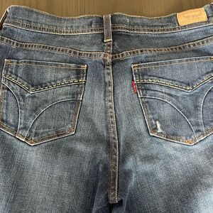 Unique Woman’s Levi’s Jeans